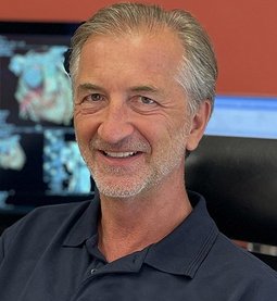 Portrait von Dr. Hannes Häuser, Chefarzt Klinik für diagnostische und interventionelle Radiologie