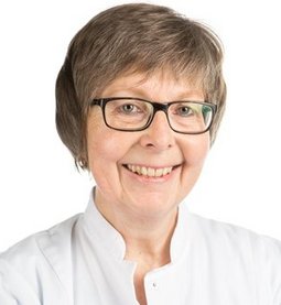 Dr. Elisabeth Hiendl (© Johannes Lehner) Portrait von Dr. Elisabeth Hiendl, Fachärztin Anästhesie, Weiterbildungsassistentin Palliativmedizin