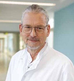 Dr. Götz Mattfeldt (© Johannes Lehner) Portrait von Dr. Götz Mattfeldt, Oberarzt Klinik für Neurologie