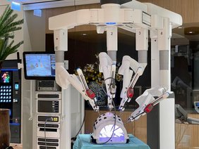 Foto vom roboterassistierten Operationssystem Da Vinci Xi