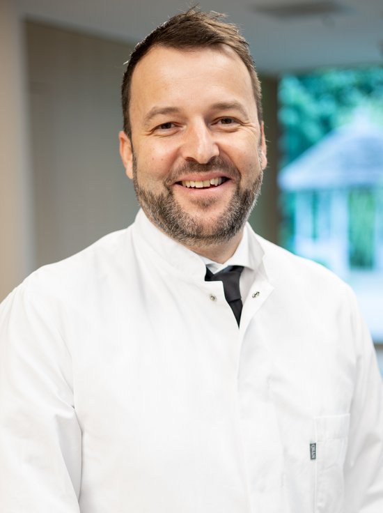 Prof. Dr. Thomas Betz (© Johannes Lehner) Portrait von Prof. Dr. Thomas Betz, Chefarzt Klinik für Gefäßchirurgie