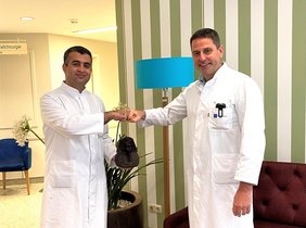 Foto von Dr. Ahmed Khater und CA PD Dr. Stefan Grote