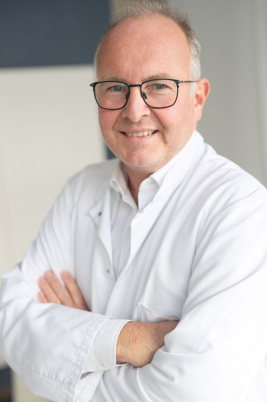 PD Dr. Christian Gilfrich (© Johannes Lehner) Portrait von PD Dr. Christian Gilfrich, Chefarzt Klinik für Urologie