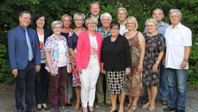 (© Lore Henseler) Im Bild sind der Vorstand und Berufene des Fördervereins des Klinikums zu sehen.