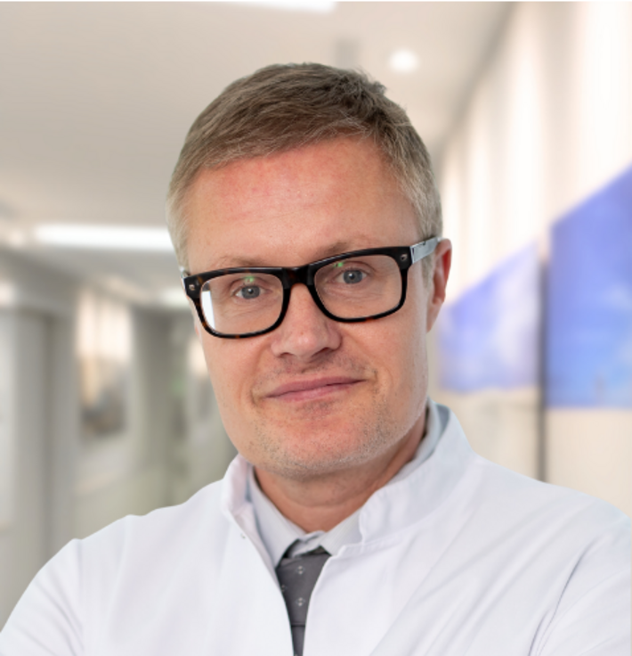 Portrait von Prof. Dr. Matthias May, Leitender Oberarzt Klinik für Urologie
