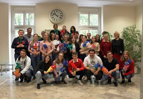 Gruppenbild der Schulanfänger der Ausbildung zum/zur Gesundheits- und Krankenpfleger/in im Klinikum St. Elisabeth Straubing