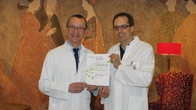 Chefarzt Dr. Carsten Scholz und Zentrumskoordinator Oberarzt Hans Hermann Dohmen