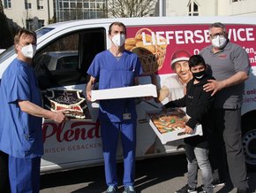 Süßes Dankeschön an Intensivpfleger (© Ursula Eisenmann)
