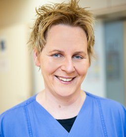 Portrait von Dr. Stefanie Lang, Chefärztin Notfallzentrum