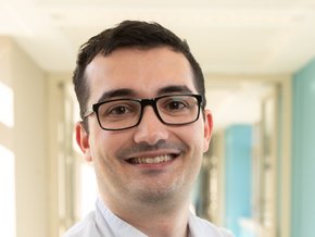 Dr. Markus Englbrecht ist seit März Oberarzt in der I. Medizinischen Klinik. (© Johannes Lehner) Dr. Markus Englbrecht ist seit März Oberarzt in der I. Medizinischen Klinik