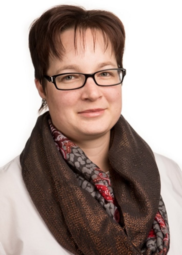 Portrait von Stefanie Wolf, Leiterin Tumordokumentation und Studiensekretariat