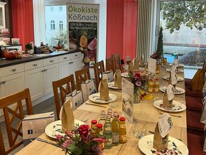Kochkurs für Krebspatienten (© Stephanie Seckel) Foto vom gedeckten Tisch beim Kochkurs für Krebspatienten