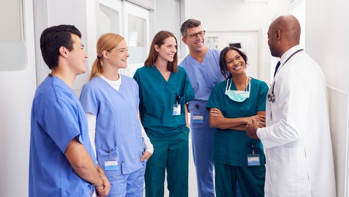 International Staff (©Adobe Stock )