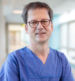 Dr. Jochen Giesler (© Johannes Lehner) Portrait von Dr. Jochen Giesler, Facharzt für HNO-Heilkunde